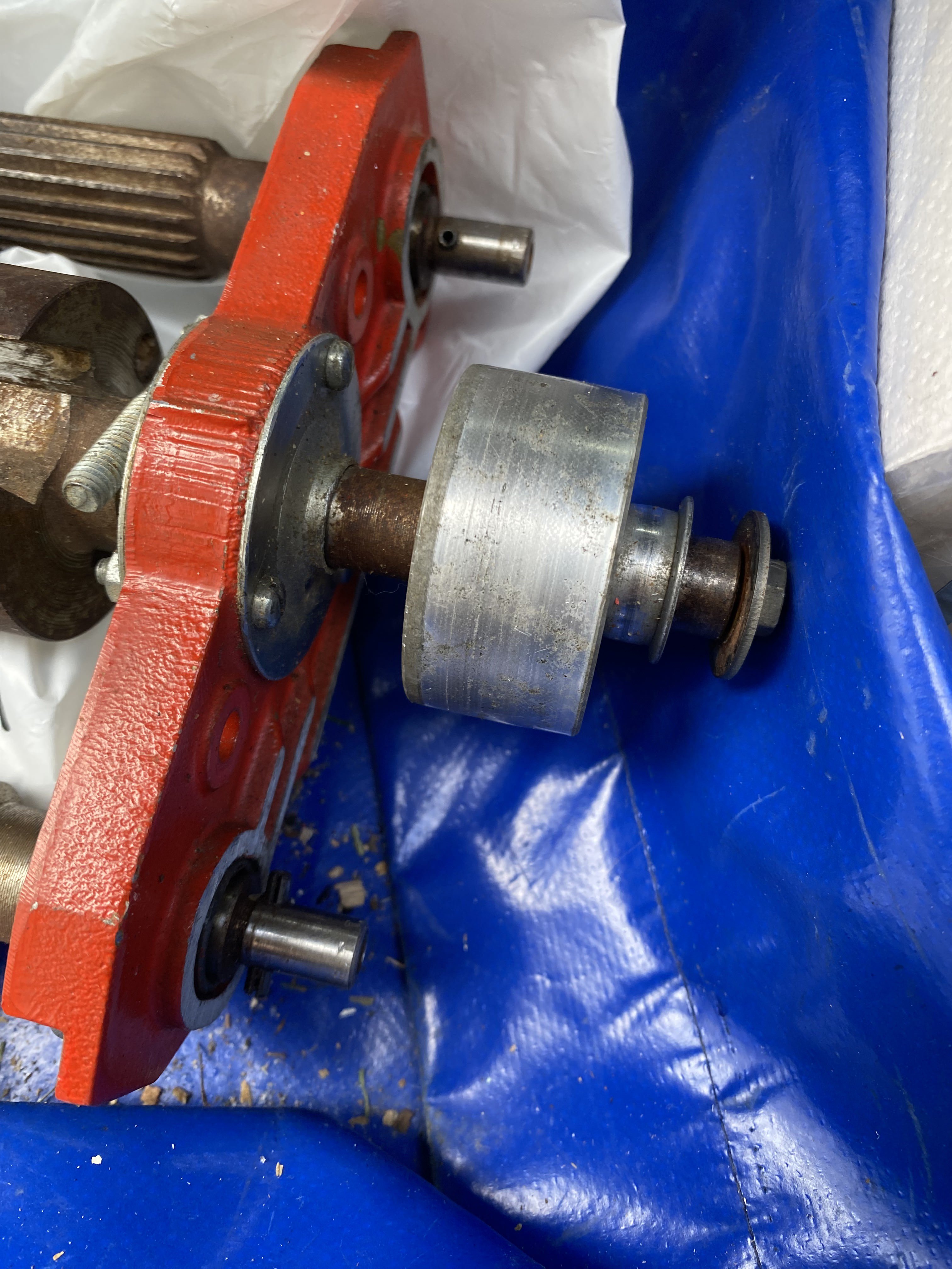 Reinserting Removing and reinserting bearings on planer/thicknesser cutter block ...