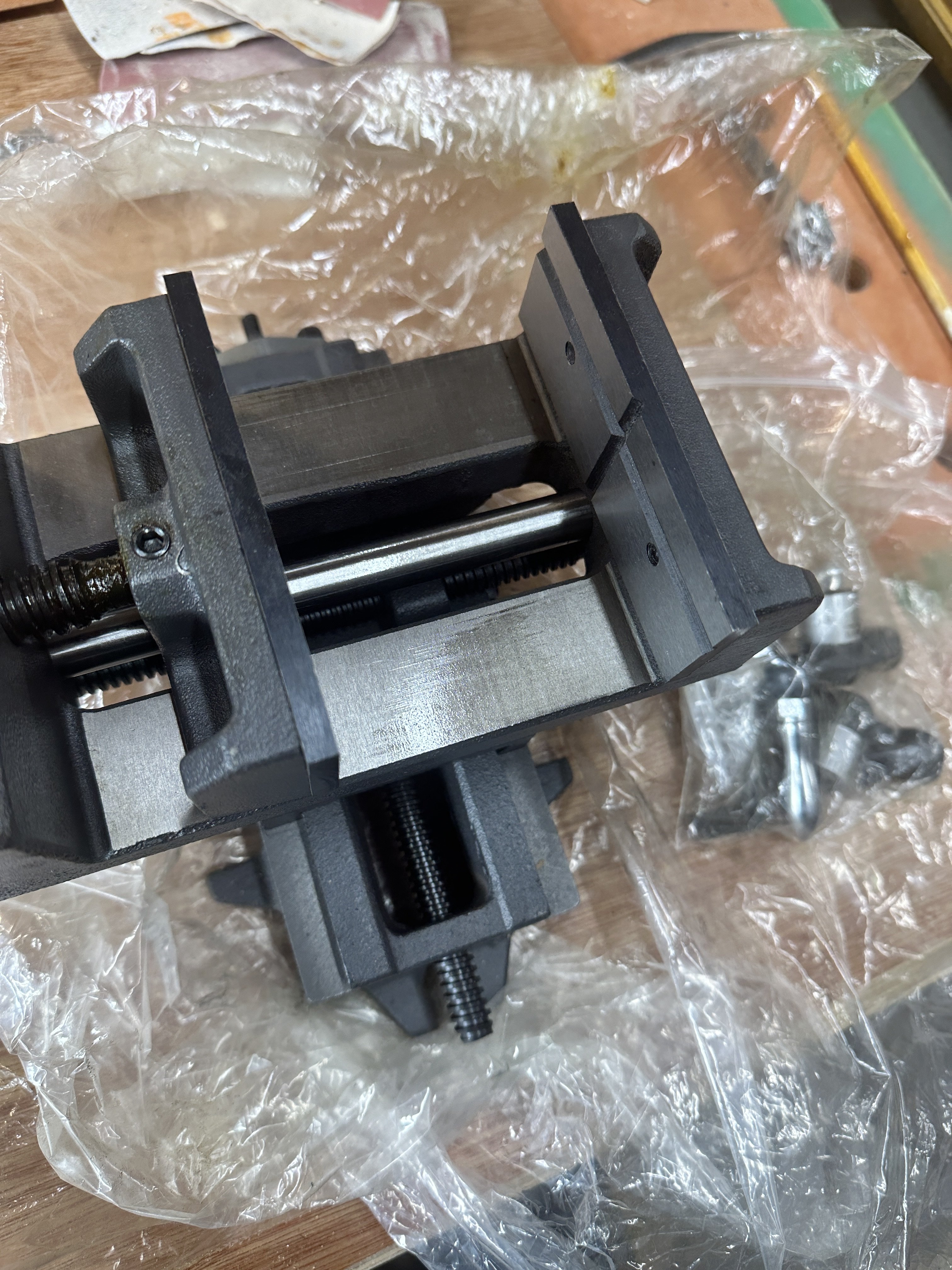 For Sale - AXMINSTER ENGINEER SERIES CROSS CLAMP VICE 953002 | UK Workshop