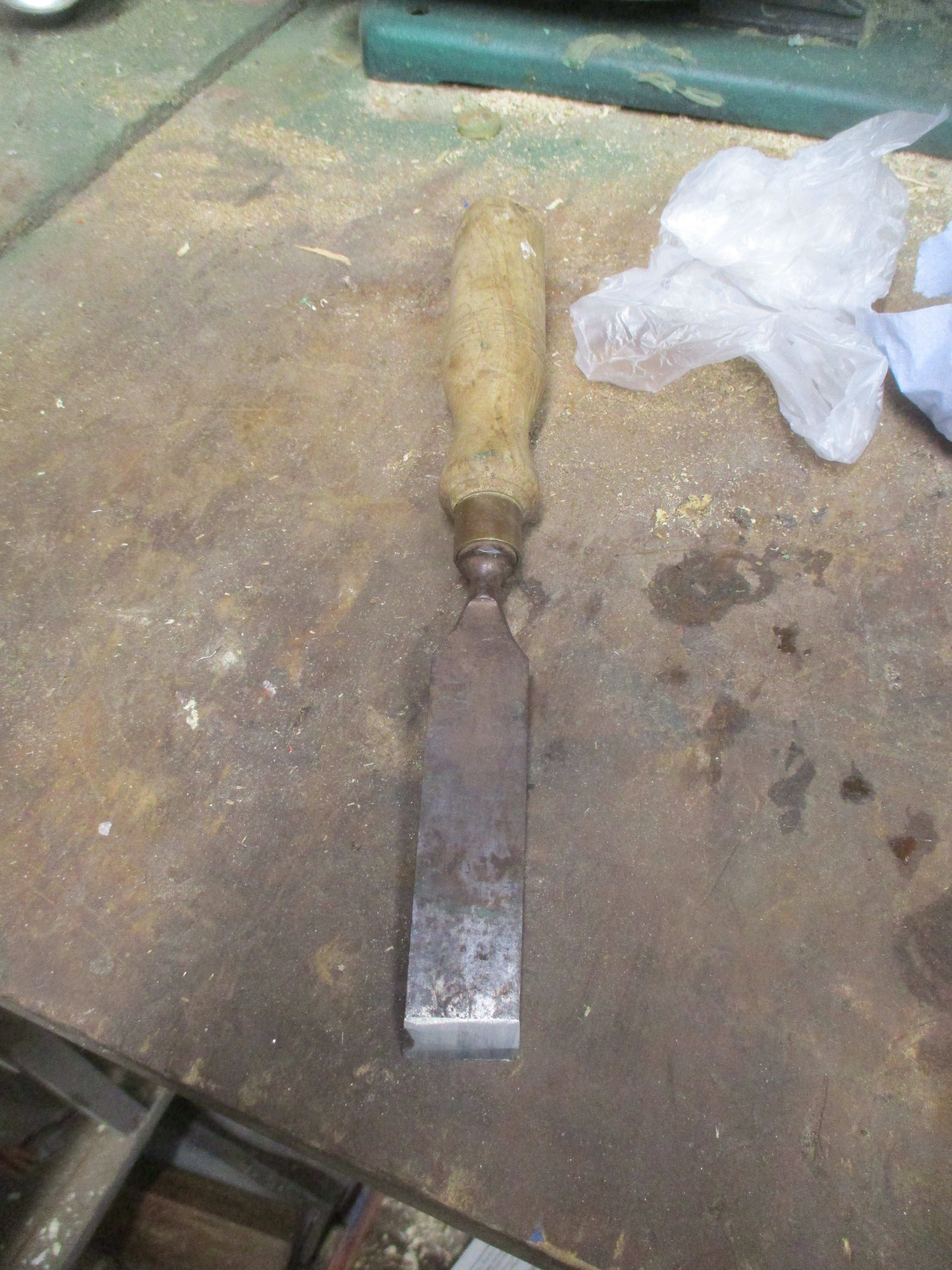 Rust removal from carving chisels | UK Workshop