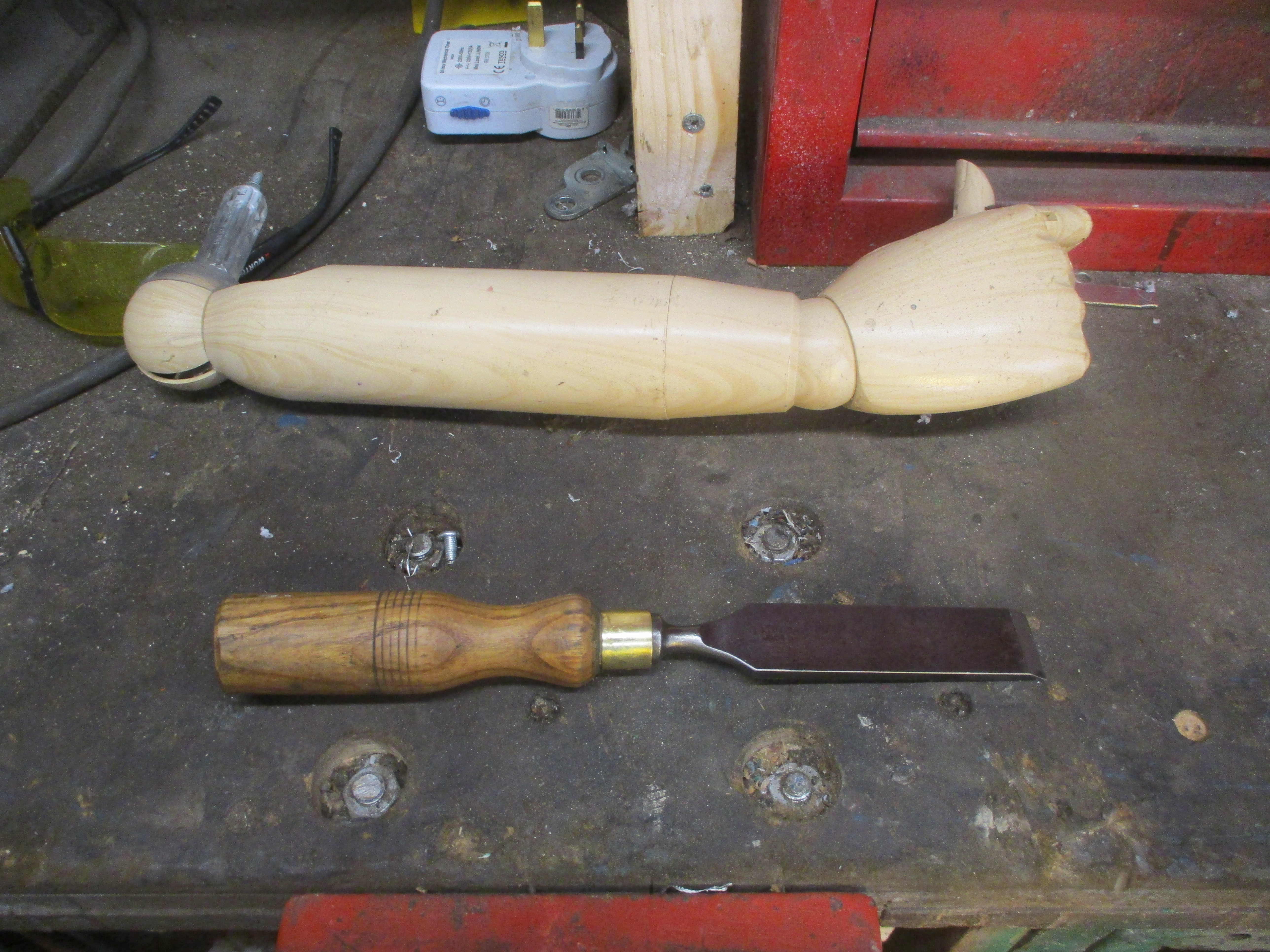 Rust removal from carving chisels | UK Workshop