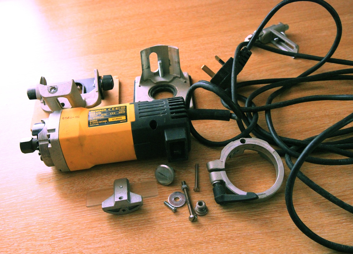 Sold - Dewalt DW670-XW Laminate Trimmer Router 230V 600W | UK Workshop