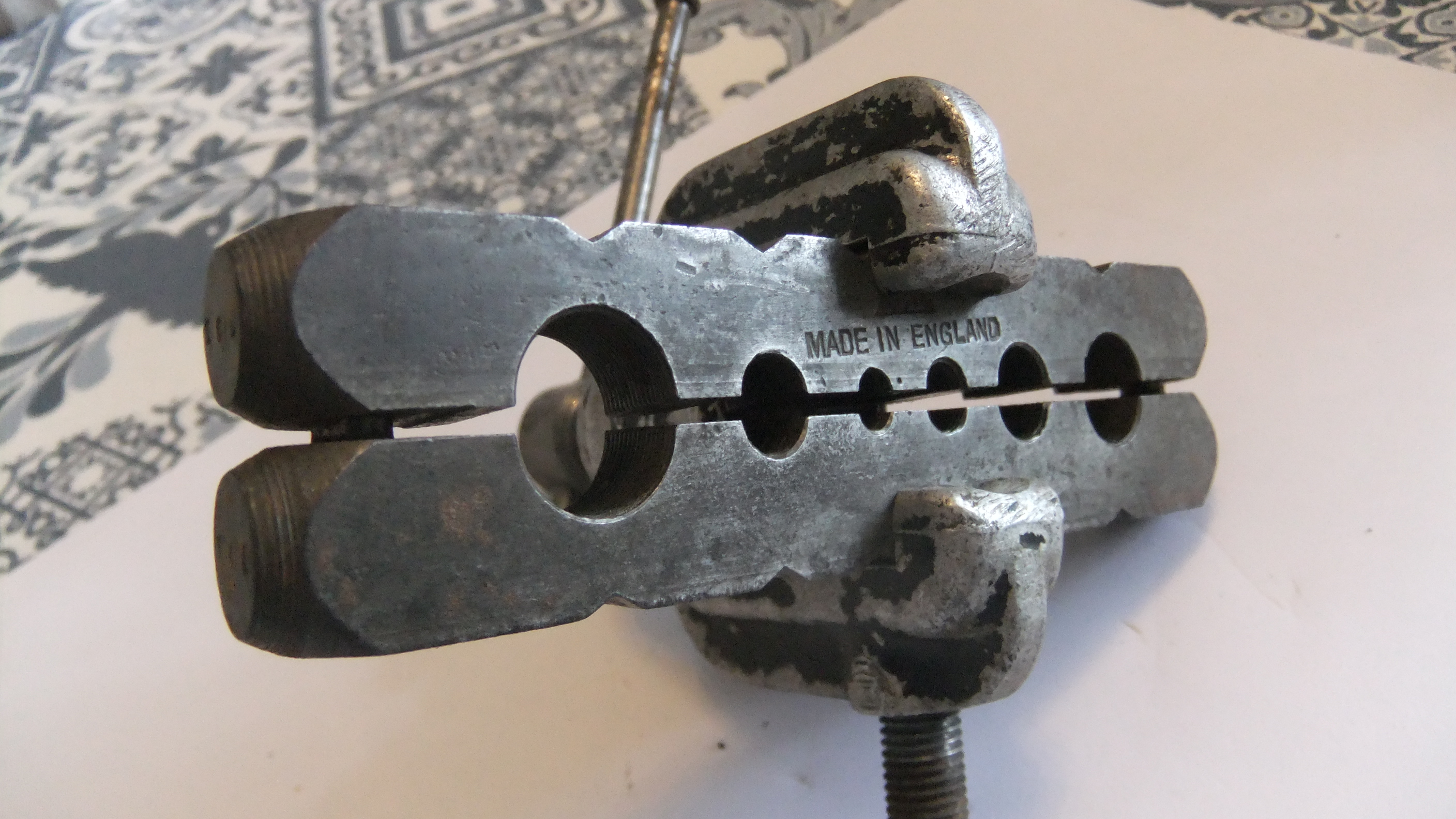 Another what is this metal thread cutting tool called? | UK Workshop