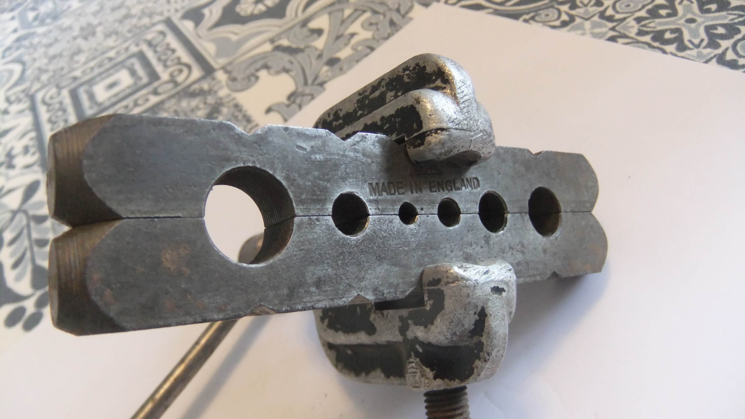 Another what is this metal thread cutting tool called? | UK Workshop