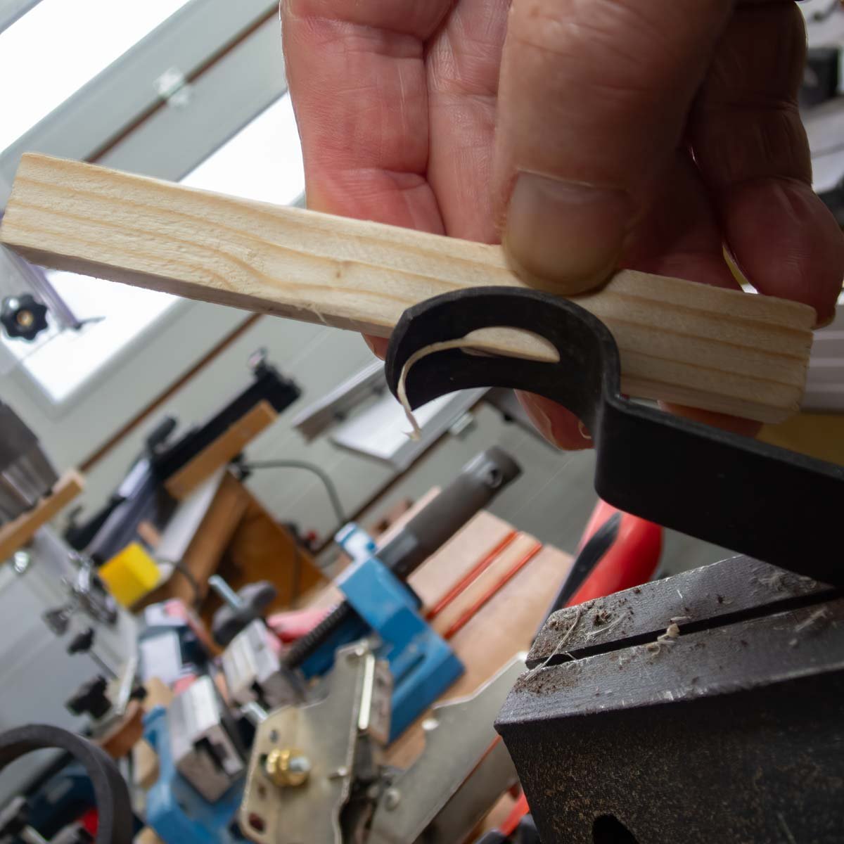 Best way to put a roundover on a small piece? | UK Workshop